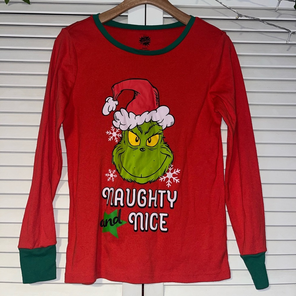🎄GRINCH CHRISTMAS SHIRT🎄